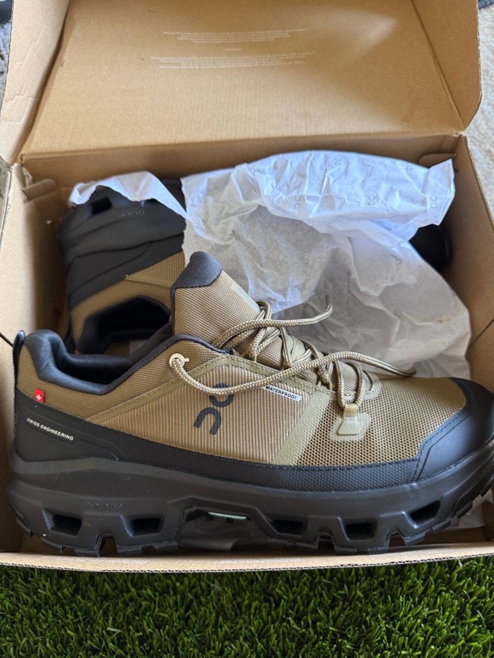 On Cloud Running Men's Trail Shoe in Tan and Black